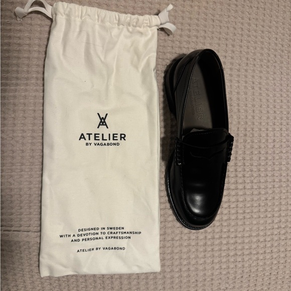 Vagabond Black Leather Women’s Loafers - Picture 2 of 8